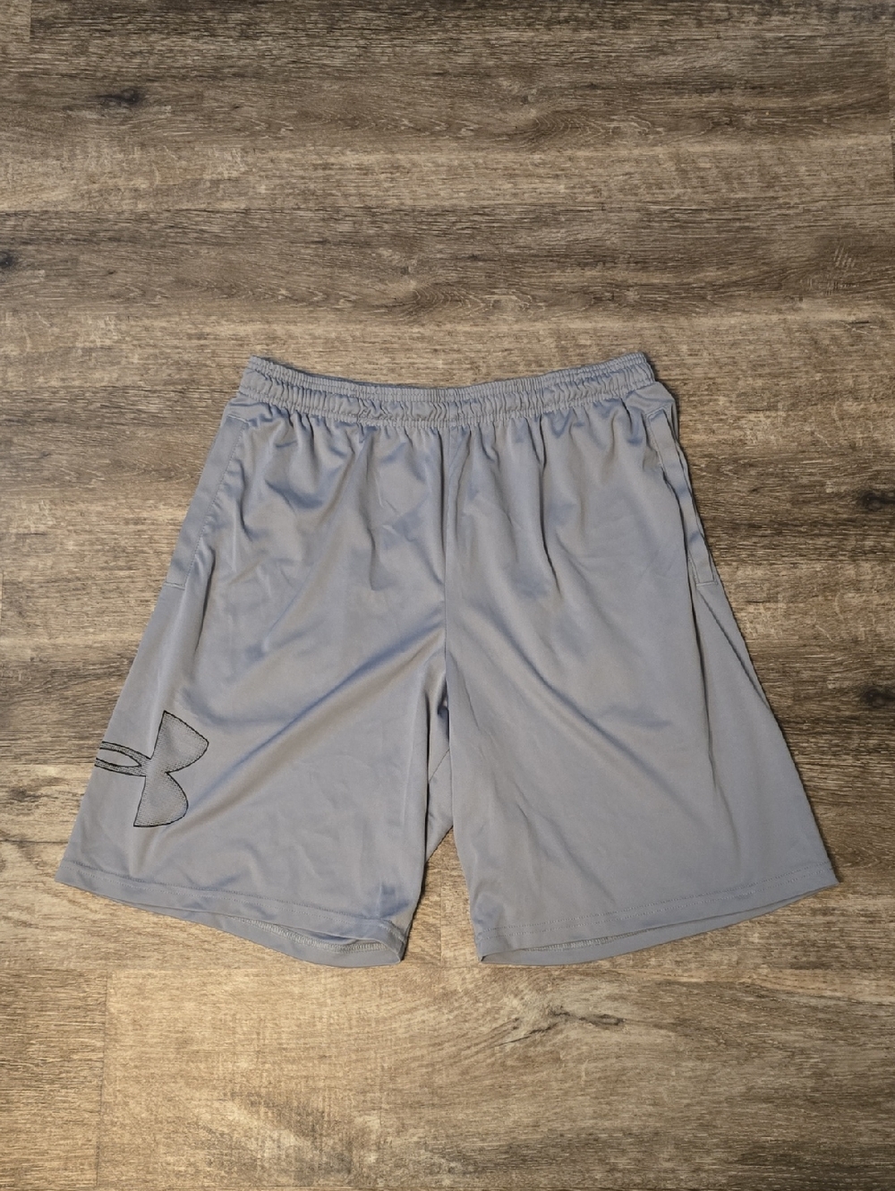 Under Armour Men's Light Gray Athletic Shorts